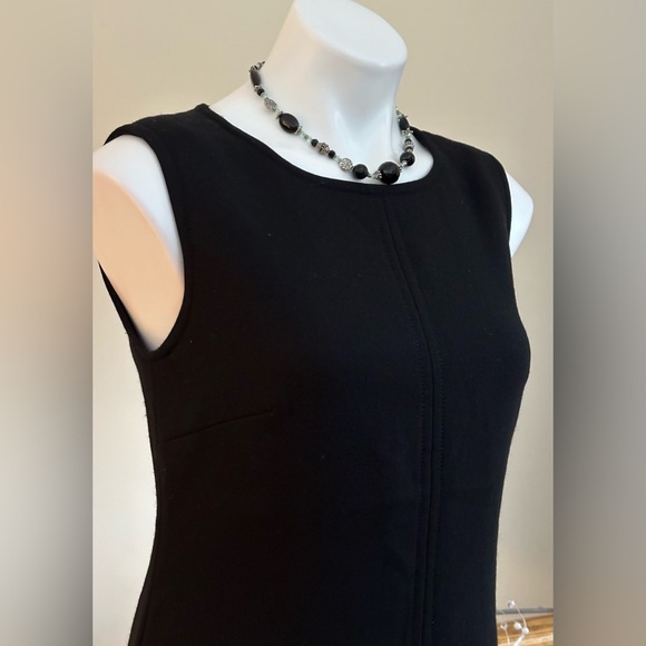 Talbots Midi Sleeveless Dress. Thick Material. Closure Zip In Back Sz 8 - Picture 2 of 15